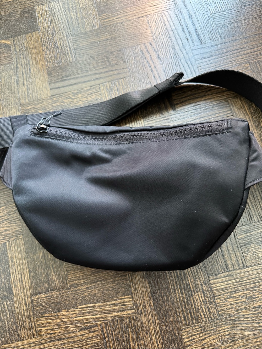 Lululemon | City Adventurer 2.5L Bag - Picture 3 of 4